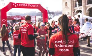 men and women in a fun run activity